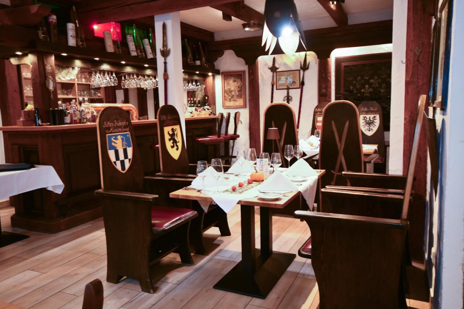 & Restaurant Schaumburger Ritter, 3*